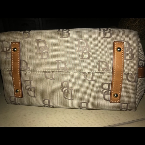 Dooney and Bourke shoulder bag - Picture 4 of 4